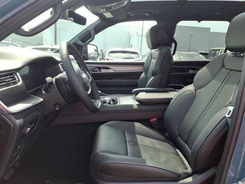 New 2026 Jeep Grand Wagoneer Limited AWD/4WD image 14