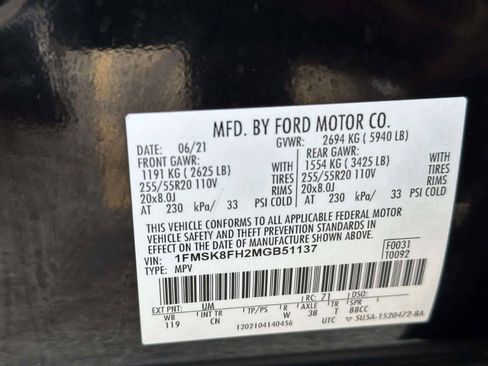 Used 2021 Ford Explorer Limited w/ Equipment Group 301A AWD/4WD image 19