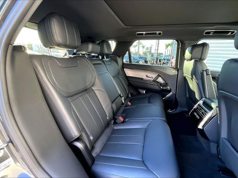 Used 2025 Land Rover Range Rover Sport Dynamic SE image 27
