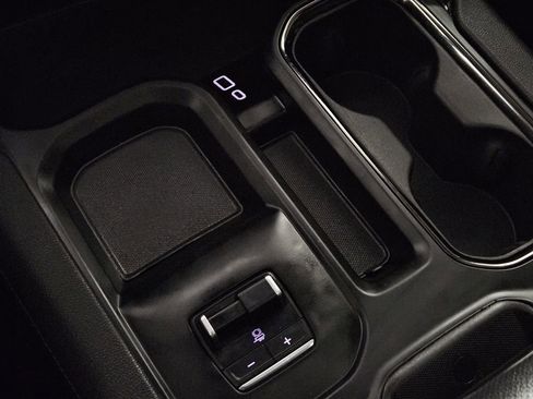 Used 2024 GMC Sierra 2500 AT4 w/ AT4 Premium Plus Package image 19