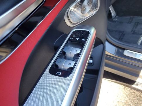 Used 2024 Mercedes-Benz GLC 43 AMG 4MATIC image 17