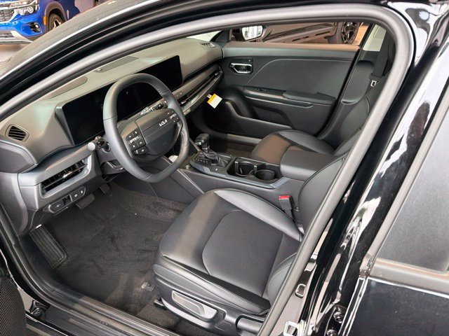 New 2026 Kia K4 EX FWD image 13