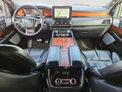 Used 2020 Lincoln Navigator Reserve w/ Luxury Package image 19