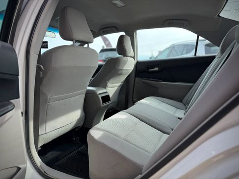 Used 2014 Toyota Camry LE FWD image 15