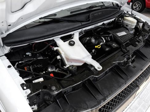 Used 2017 Chevrolet Express 2500 RWD image 44