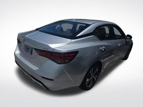 Used 2022 Nissan Sentra SV FWD image 2