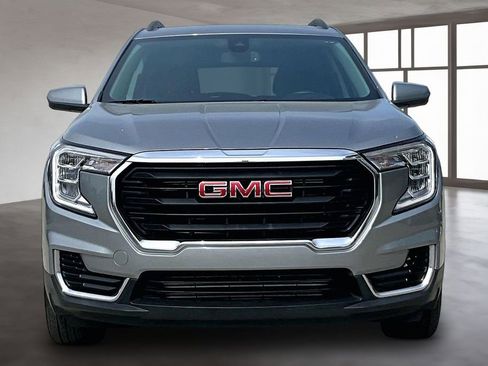 Used 2023 GMC Terrain SLE w/ Driver Convenience Package AWD/4WD image 4