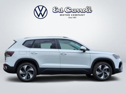 New 2026 Volkswagen Taos SE AWD/4WD image 4