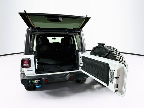 Used 2023 Jeep Wrangler Unlimited w/ Cold Weather Group AWD/4WD image 26