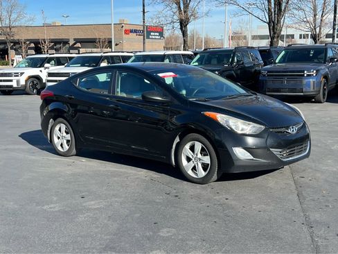 Used 2013 Hyundai Elantra GLS w/ Preferred Pkg image 5