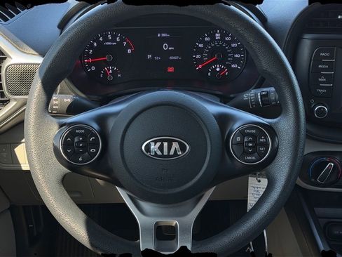 Used 2020 Kia Soul LX image 16