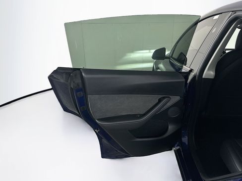 Used 2024 Tesla Model Y Long Range image 25