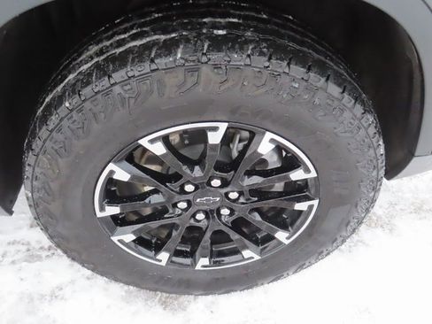 Used 2024 Chevrolet Traverse Z71 w/ Enhanced Driving Package image 12