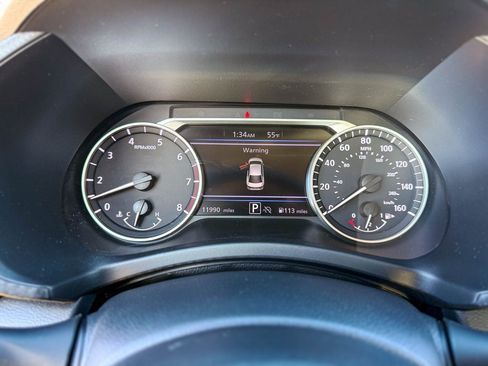 Used 2025 Nissan Sentra SR w/ SR Premium Package image 28