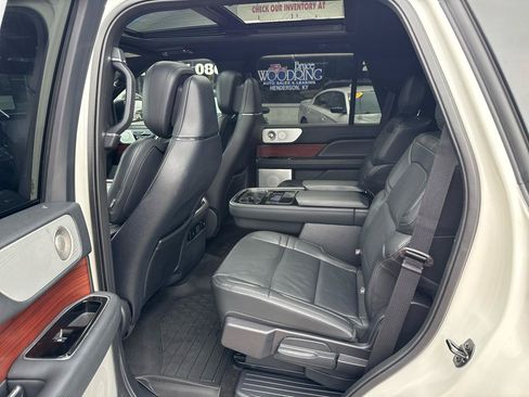 Used 2023 Lincoln Navigator Reserve AWD/4WD image 32