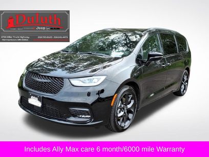 Used 2026 Chrysler Pacifica Limited w/ S Appearance Package