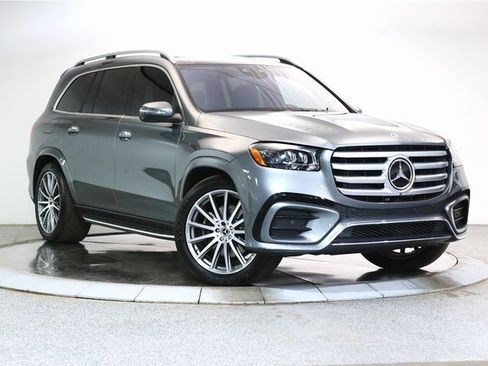 Used 2024 Mercedes-Benz GLS 580 4MATIC image 1