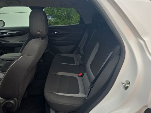Used 2025 Chevrolet TrailBlazer LT AWD/4WD image 28