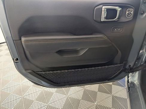 Certified 2025 Jeep Wrangler Unlimited Sahara w/ Safety Group AWD/4WD image 10