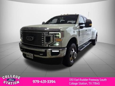 Used 2022 Ford F350 Lariat w/ Lariat Ultimate Package AWD/4WD image 3