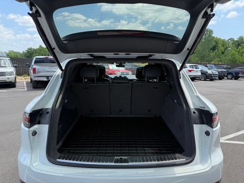 Used 2021 Porsche Cayenne AWD/4WD image 11
