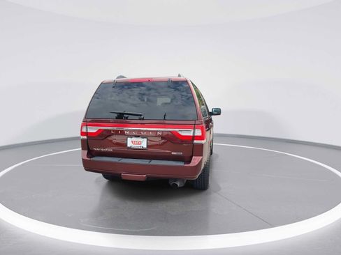 Used 2015 Lincoln Navigator 4WD image 7