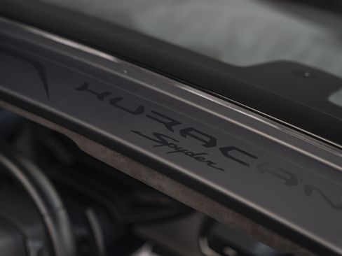 Used 2016 Lamborghini Huracan LP 610-4 image 15