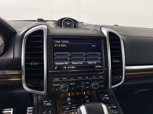 Certified 2015 Porsche Cayenne Turbo AWD/4WD image 28