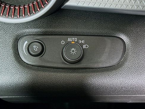 Used 2024 Chevrolet Trax RS w/ Driver Confidence Package FWD image 10