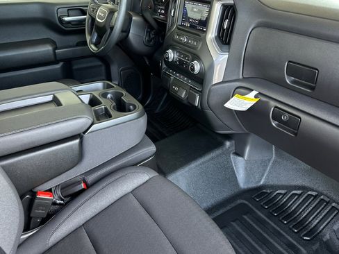 Certified 2025 GMC Sierra 1500 Pro w/ Convenience Package image 16