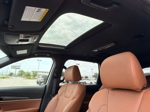 Used 2024 Kia Telluride SX X-Line AWD/4WD image 21