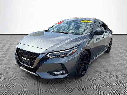 Used 2022 Nissan Sentra SR w/ SR Premium Package FWD image 3
