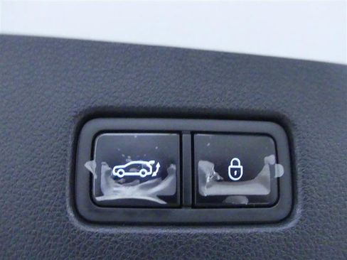 Used 2023 Genesis GV70 3.5T Sport w/ Sport Prestige Package image 38