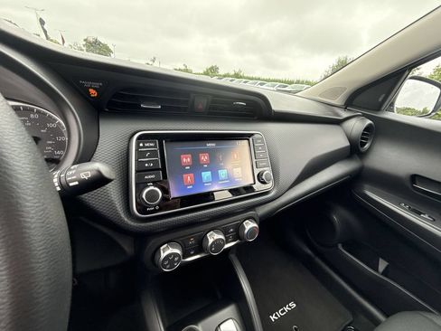 Used 2024 Nissan Kicks S FWD image 19