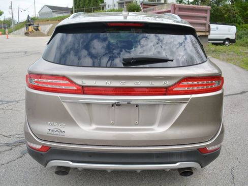 Used 2019 Lincoln MKC Select w/ Select Plus Package AWD/4WD image 6