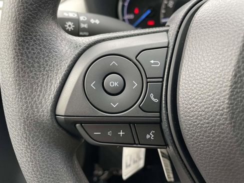 New 2025 Toyota RAV4 XLE image 32