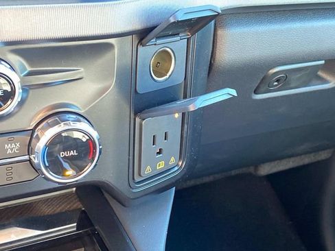 New 2025 Ford F250 Platinum image 23