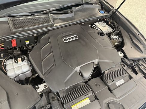 Used 2021 Audi Q8 Prestige w/ Prestige Package AWD/4WD image 39
