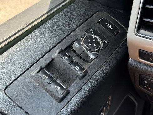 Used 2019 Ford F250 Lariat w/ Chrome Package AWD/4WD image 14
