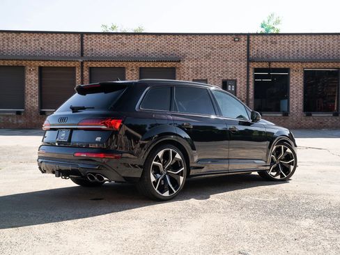 Used 2021 Audi SQ7 Prestige w/ Prestige Package image 2