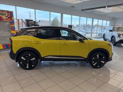 New 2026 Nissan Kicks SR w/ SR Premium Package image 6