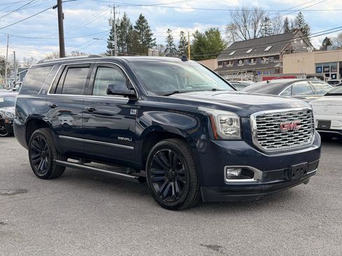 Used 2019 GMC Yukon Denali w/ Denali Ultimate Package image 3