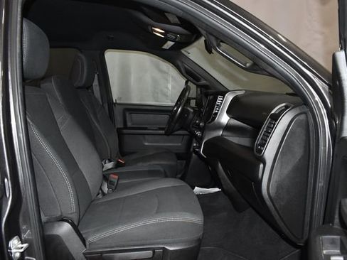 Used 2024 RAM 2500 Tradesman w/ Chrome Appearance Group image 32