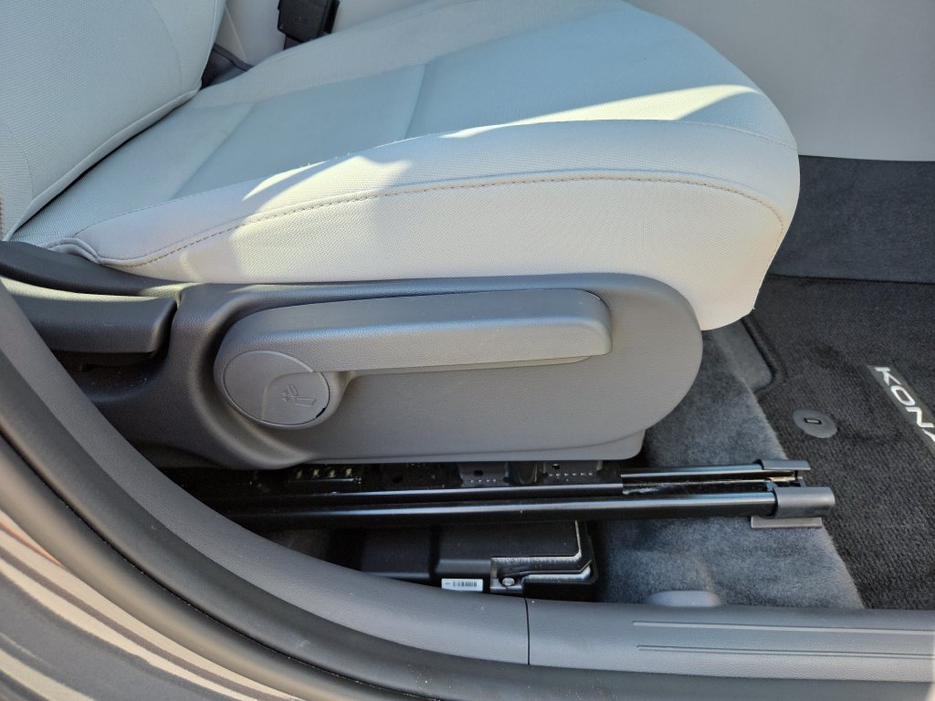 Certified 2024 Hyundai Kona SEL FWD image 33
