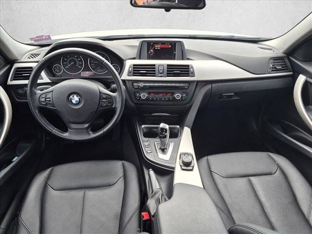 Used 2015 BMW 320i Sedan RWD image 15