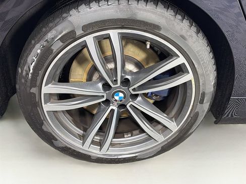 Used 2022 BMW 750i xDrive w/ M Sport Package AWD/4WD image 37