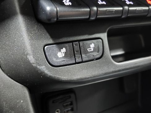 Used 2021 Chevrolet Colorado ZR2 w/ ZR2 Dusk Special Edition image 9