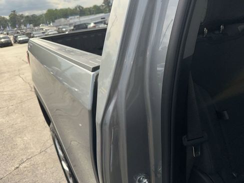 Used 2025 GMC Sierra 1500 SLT w/ SLT Premium Plus Package AWD/4WD image 30