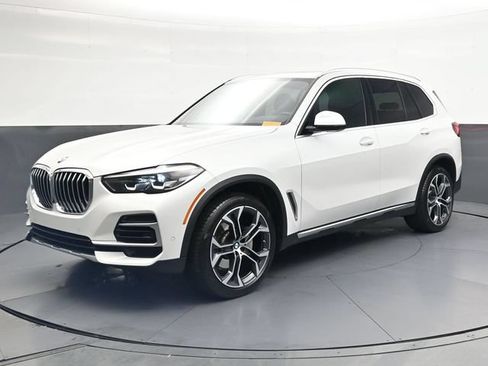 Used 2023 BMW X5 xDrive40i w/ Premium Package AWD/4WD image 10