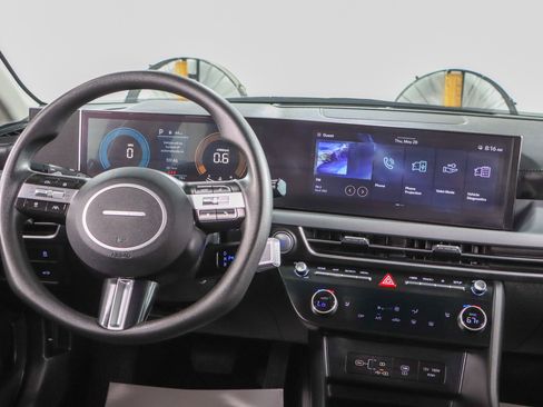 Used 2025 Hyundai Sonata SEL FWD image 17